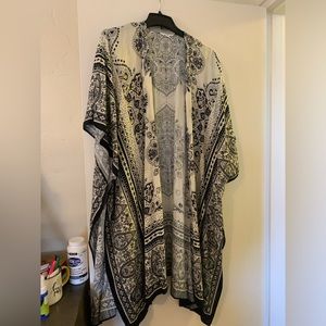 NWOT Time and Tru Poncho L-XL